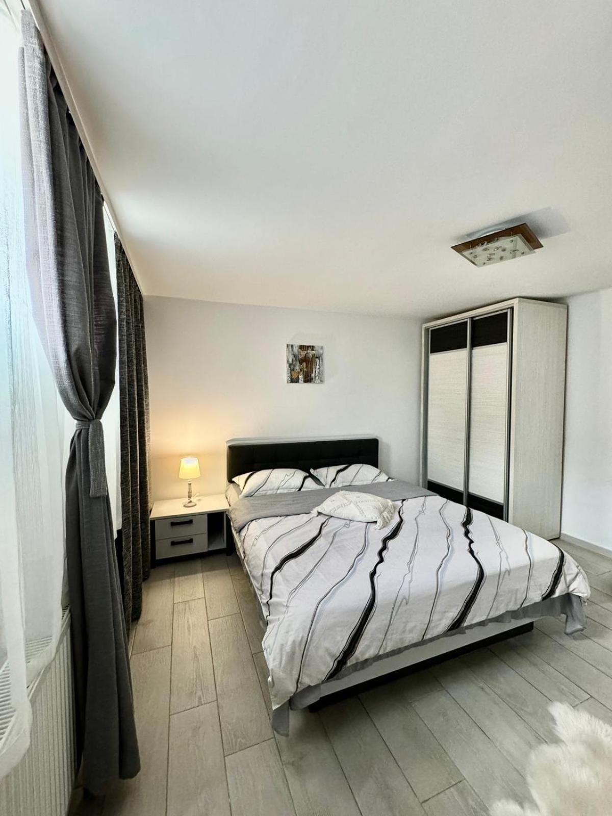 Ferienwohnung La Relax Brașov Exterior foto
